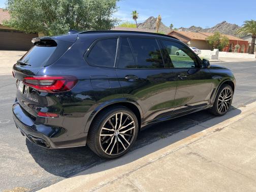 2023 BMW X5 M50i