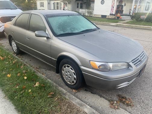 1999 Toyota Camry LE