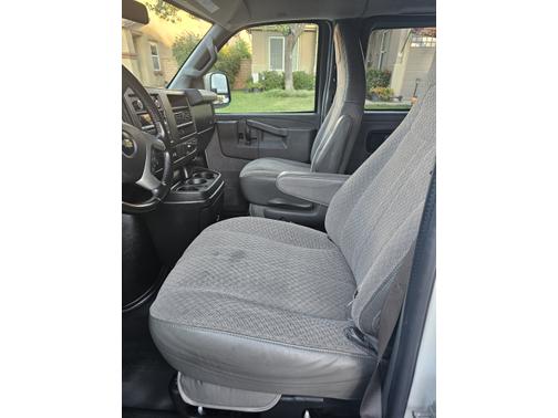 2017 Chevrolet Express 2500 LS