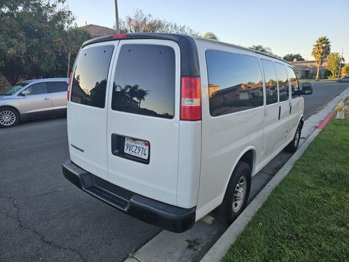 2017 Chevrolet Express 2500 LS
