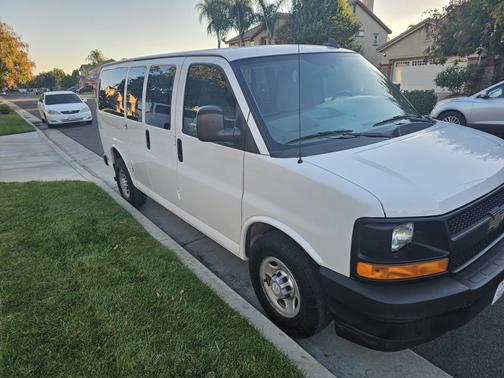 2017 Chevrolet Express 2500 LS