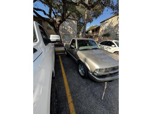 2003 Chevrolet S-10 LS