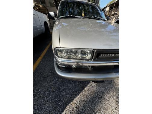2003 Chevrolet S-10 LS