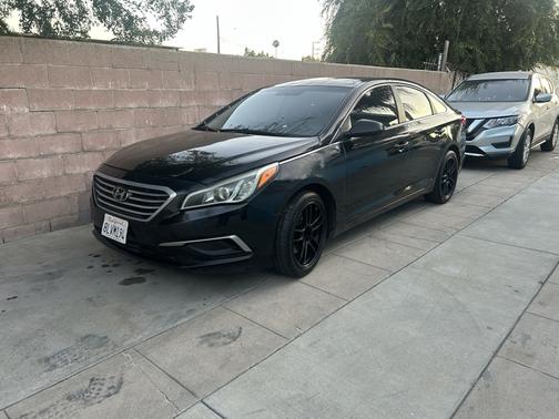 2017 Hyundai SONATA SE