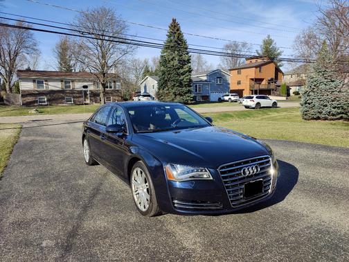 Blue 2013 Audi A8 L 3.0T