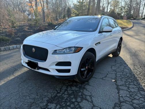 2018 Jaguar F-PACE 25t Premium