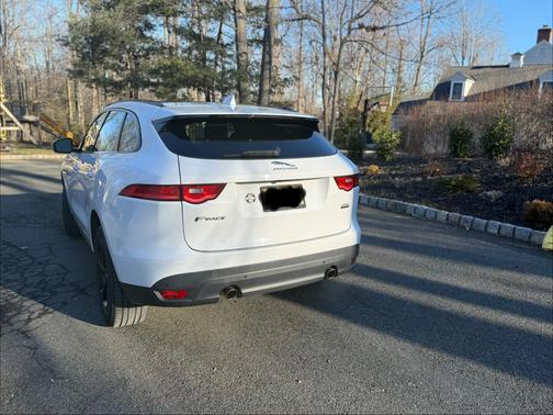 2018 Jaguar F-PACE 25t Premium