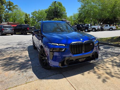 Blue 2023 BMW X7 M60i