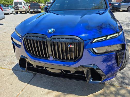 Blue 2023 BMW X7 M60i
