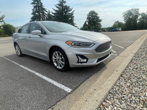 Silver 2019 Ford Fusion Energi Titanium