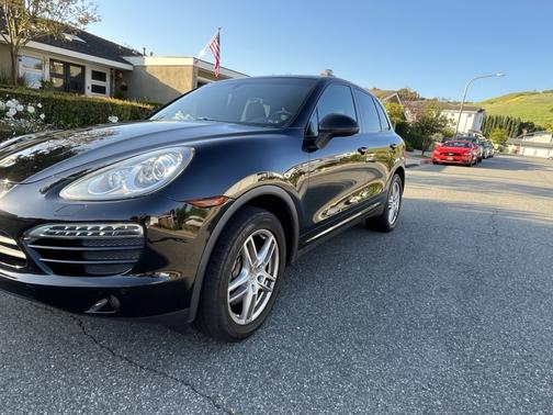 2012 Porsche Cayenne Base