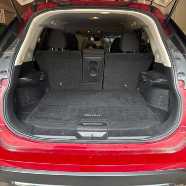 Red 2017 Nissan Rogue SV