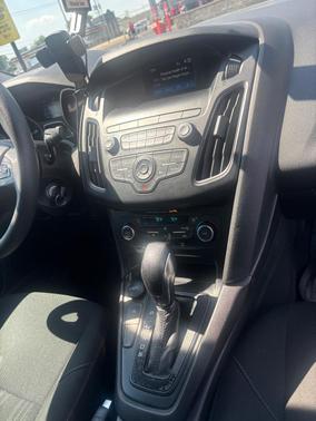 Red 2018 Ford Focus SE