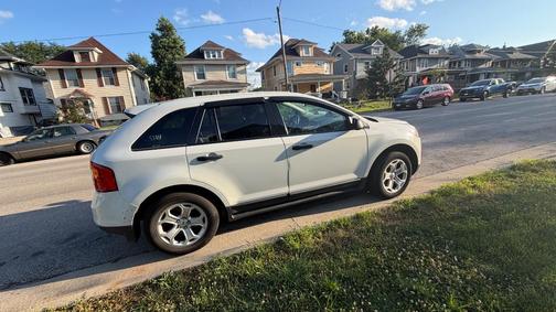 White 2013 Ford Edge SE