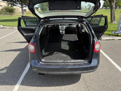 Blue 2008 Volkswagen Passat Komfort
