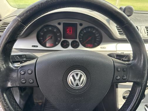 Blue 2008 Volkswagen Passat Komfort
