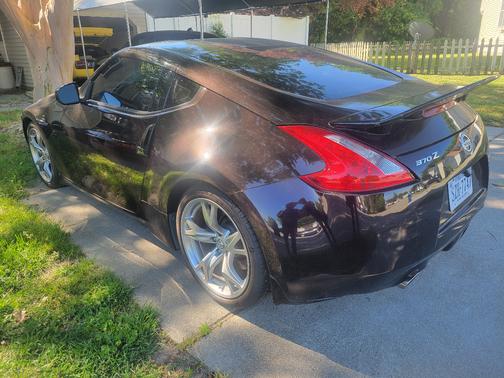 Black 2010 Nissan 370Z Base