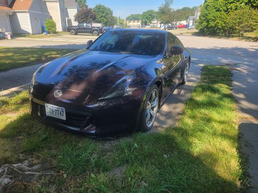 Black 2010 Nissan 370Z Base