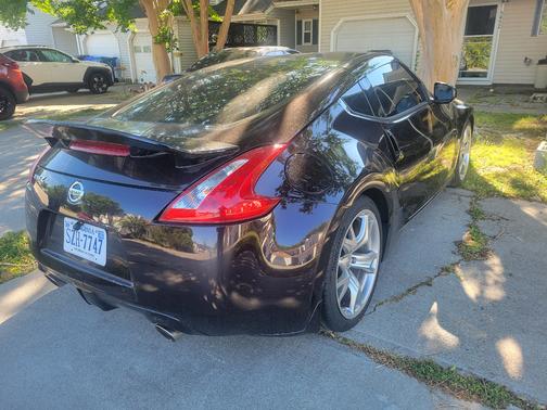 Black 2010 Nissan 370Z Base