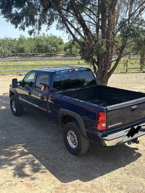 Blue 2002 Chevrolet Silverado 2500 LS H/D Crew Cab