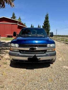 Blue 2002 Chevrolet Silverado 2500 LS H/D Crew Cab
