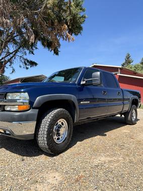 Blue 2002 Chevrolet Silverado 2500 LS H/D Crew Cab