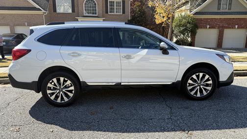2018 Subaru Outback 3.6R Touring