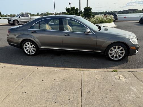 2007 Mercedes-Benz S-Class S 550 4MATIC