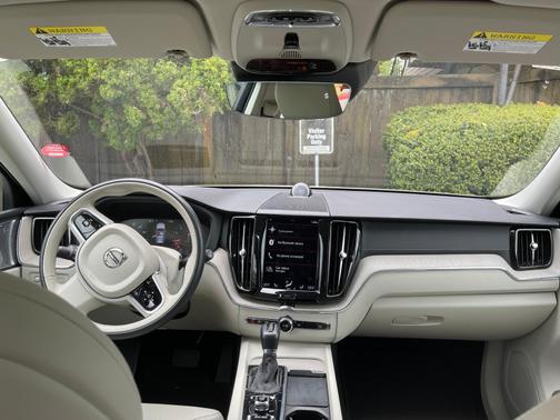 2021 Volvo XC60 T6 Inscription