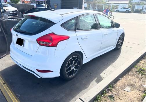 White 2016 Ford Focus SE