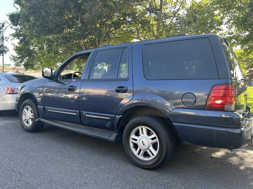 2003 Ford Expedition XLT