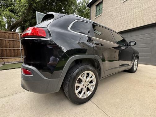 Black 2015 Jeep Cherokee Latitude