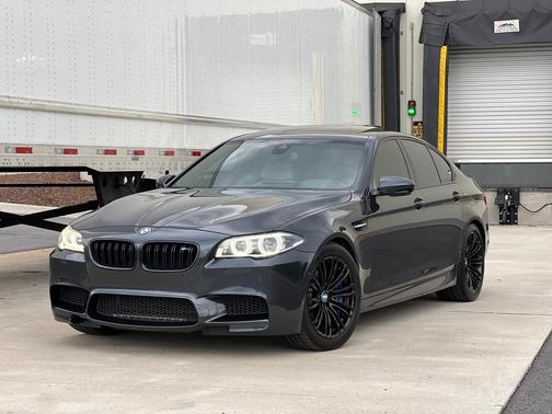 Gray 2016 BMW M5 Base