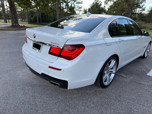 2014 BMW 750 i