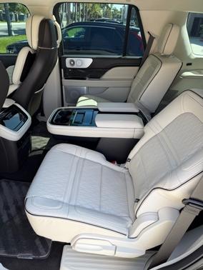 2022 Lincoln Navigator Black Label