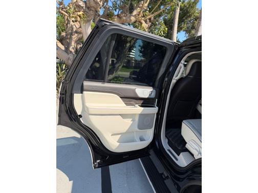 2022 Lincoln Navigator Black Label