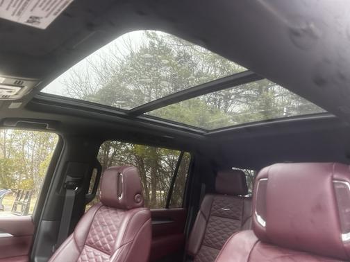 2025 Cadillac Escalade ESV Premium Luxury