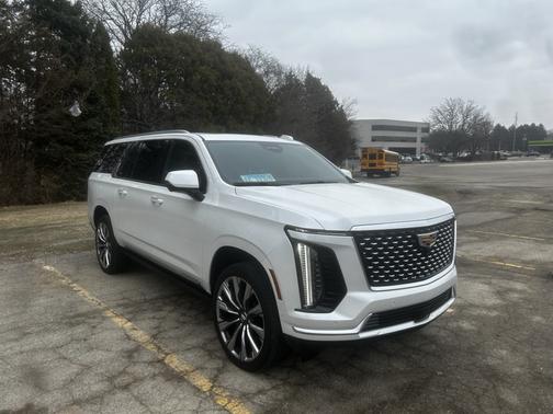 2025 Cadillac Escalade ESV Premium Luxury