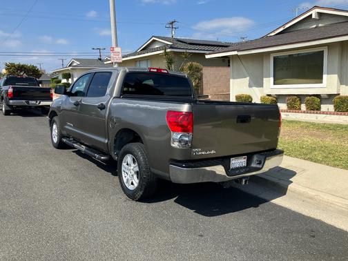 Gold 2007 Toyota Tundra SR5 CrewMax