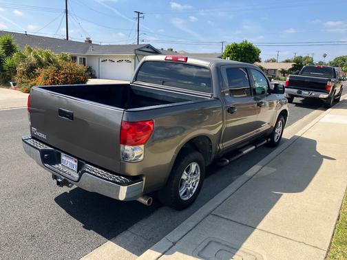 Gold 2007 Toyota Tundra SR5 CrewMax