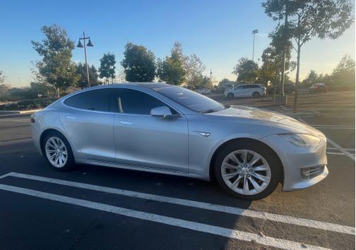 2016 Tesla Model S 90D