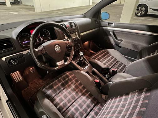 White 2008 Volkswagen GTI Base