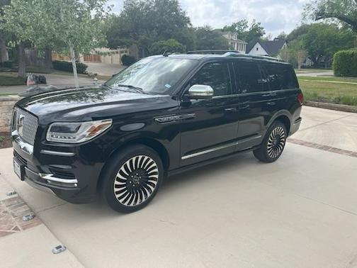 Black 2021 Lincoln Navigator Black Label