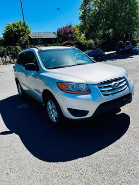 Silver 2011 Hyundai SANTA FE GLS