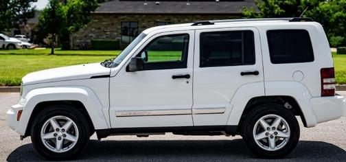 White 2010 Jeep Liberty Limited