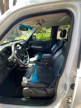 White 2010 Jeep Liberty Limited
