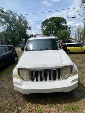 White 2010 Jeep Liberty Limited