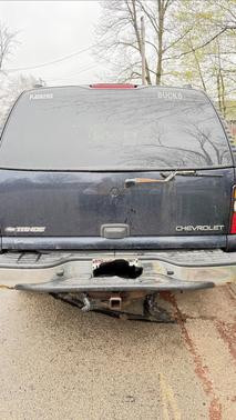 Blue 2004 Chevrolet Tahoe LS