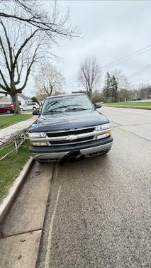Blue 2004 Chevrolet Tahoe LS