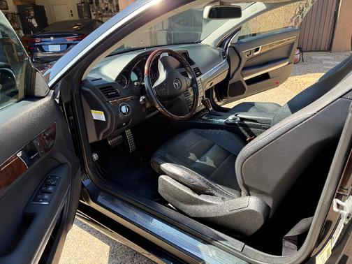 Black 2010 Mercedes-Benz E-Class E 550